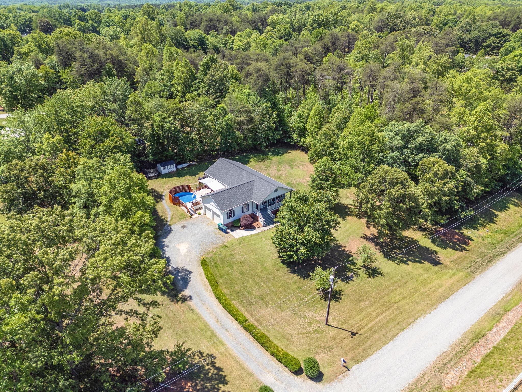 272 Victoria Cir-33