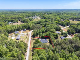 272 Victoria Cir-35