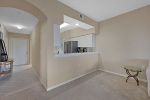 Breakfast Bar - Foyer