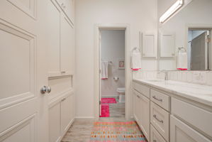  Photo 47