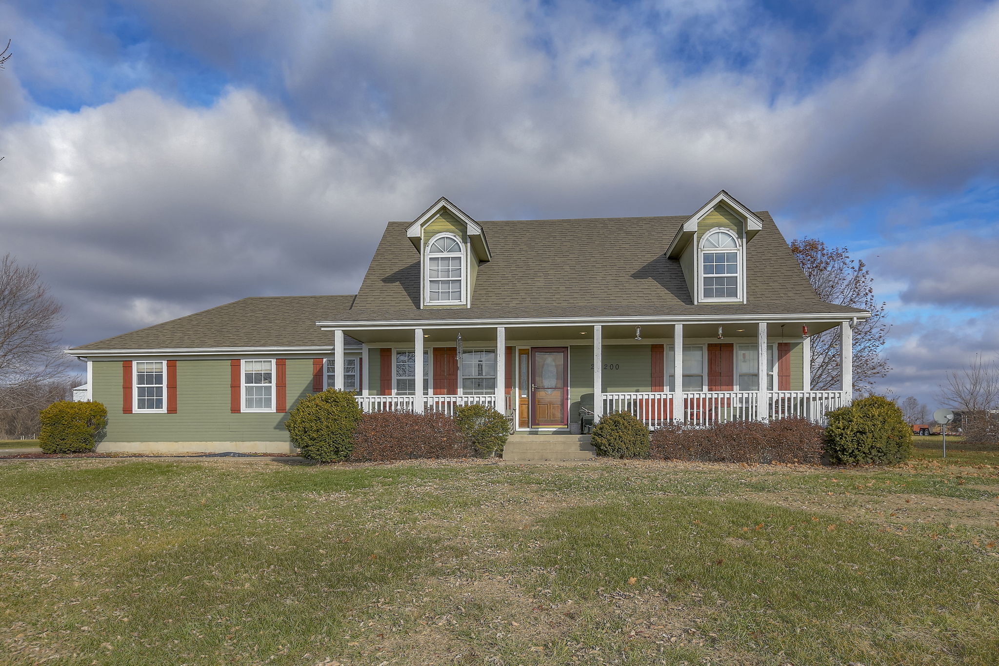 27200 E Bundschu Rd, Buckner, MO 64016 Clapp Real Estate Photography