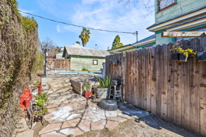 27206 Main St, Highland, CA 92346, USA Photo 33