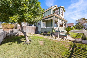 27206 Main St, Highland, CA 92346, USA Photo 4