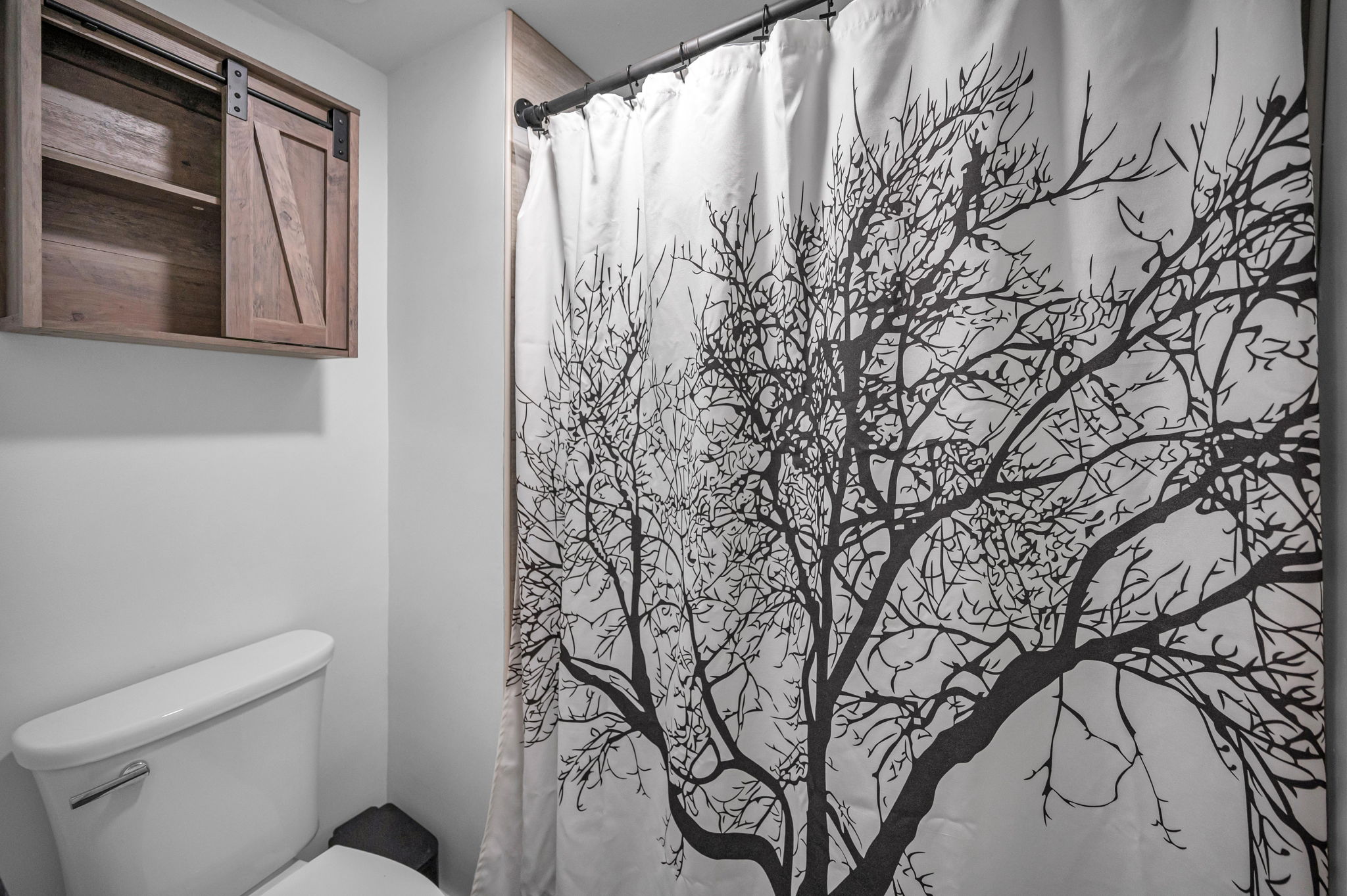 Primary Bathroom1b