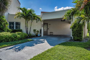 Front Exterior7