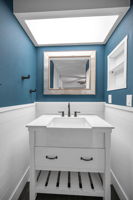Primary Bathroom1c