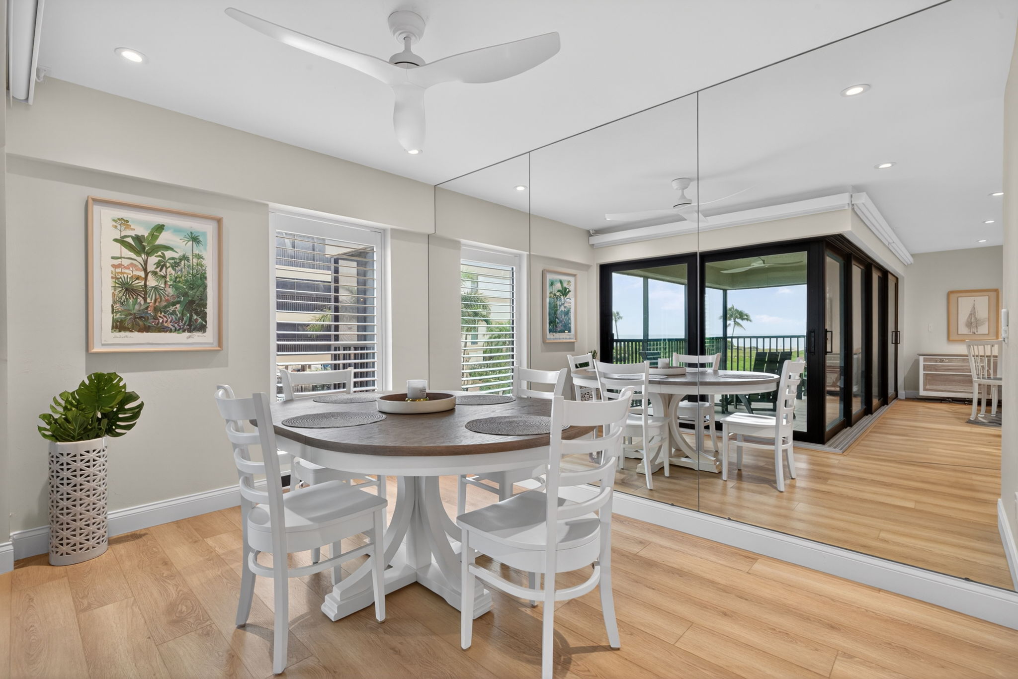 Dining Room 1 of 3