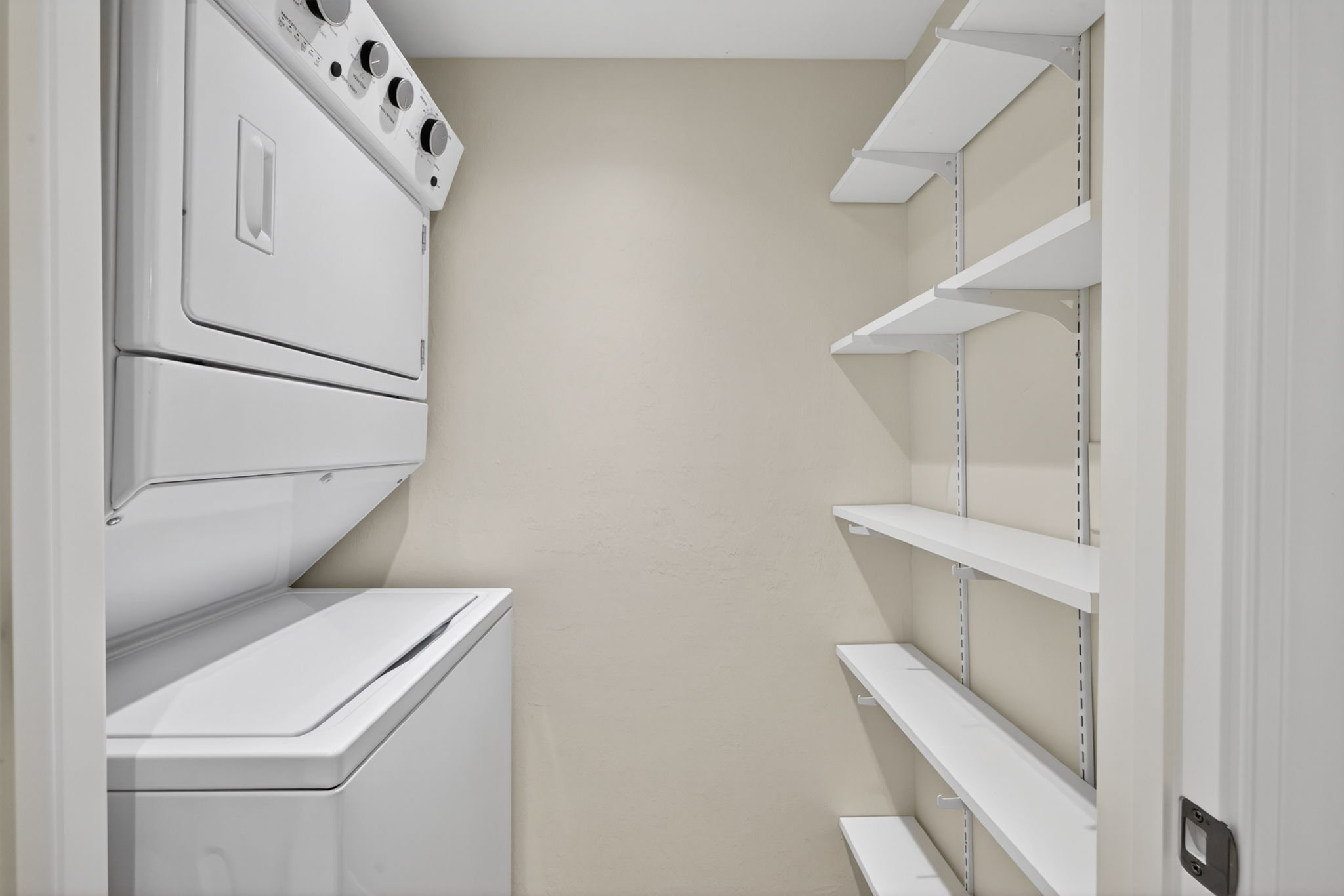 Laundry Room 1 of 2