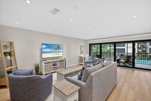 Living Room 3 of 7