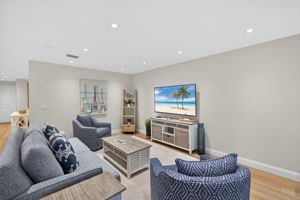 Living Room 4 of 7