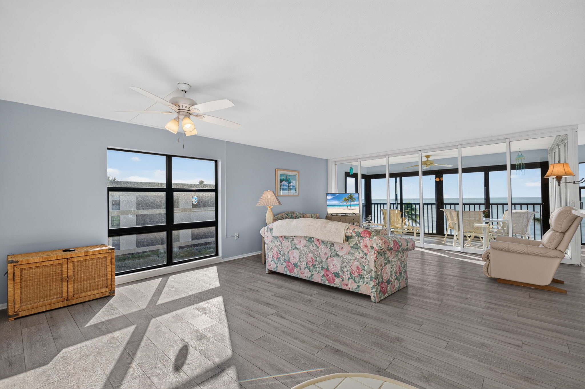 Living Room 1 of 7