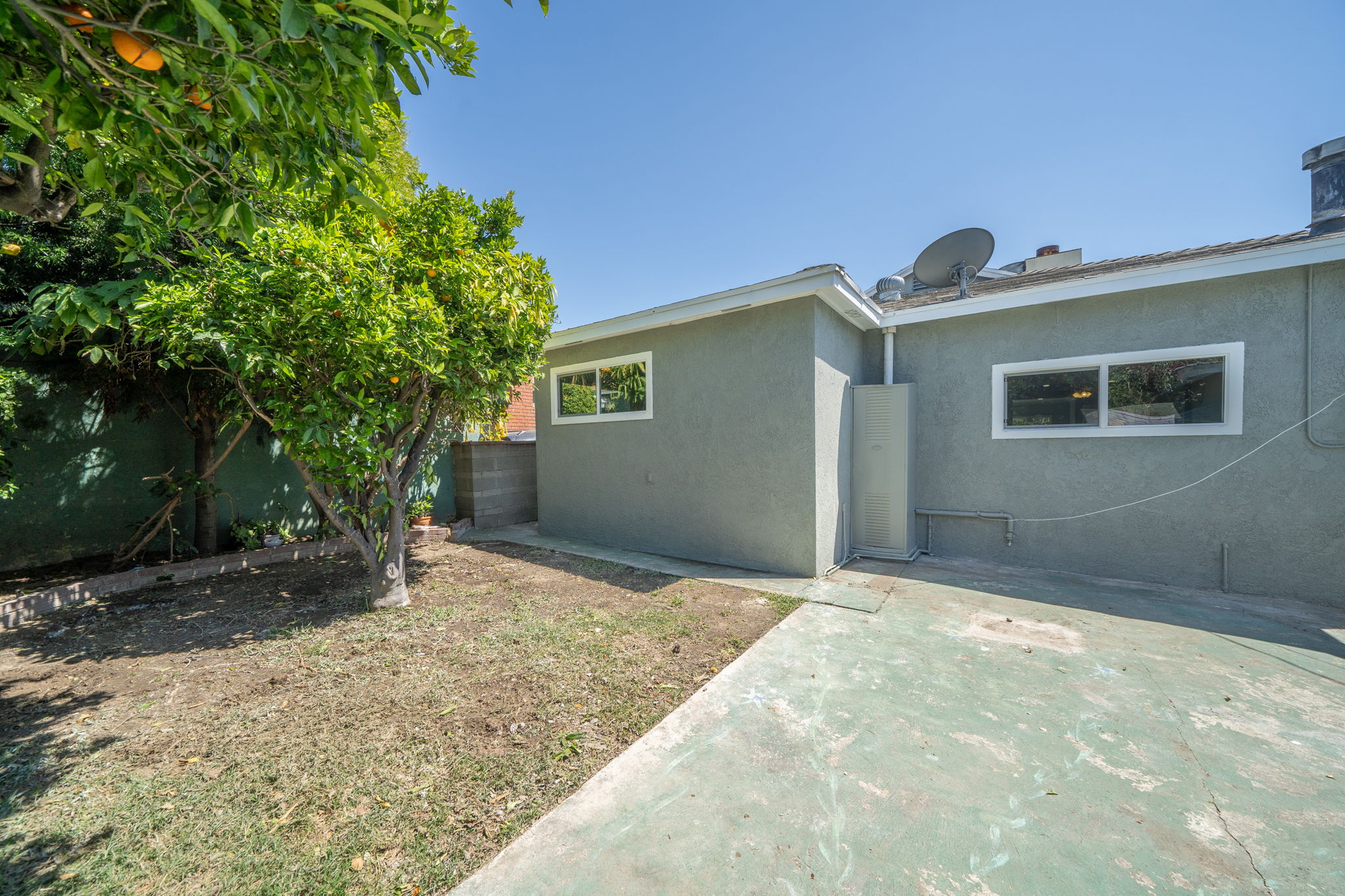 2721 W Tichenor St, Compton, CA 90220 Devonvp Photography