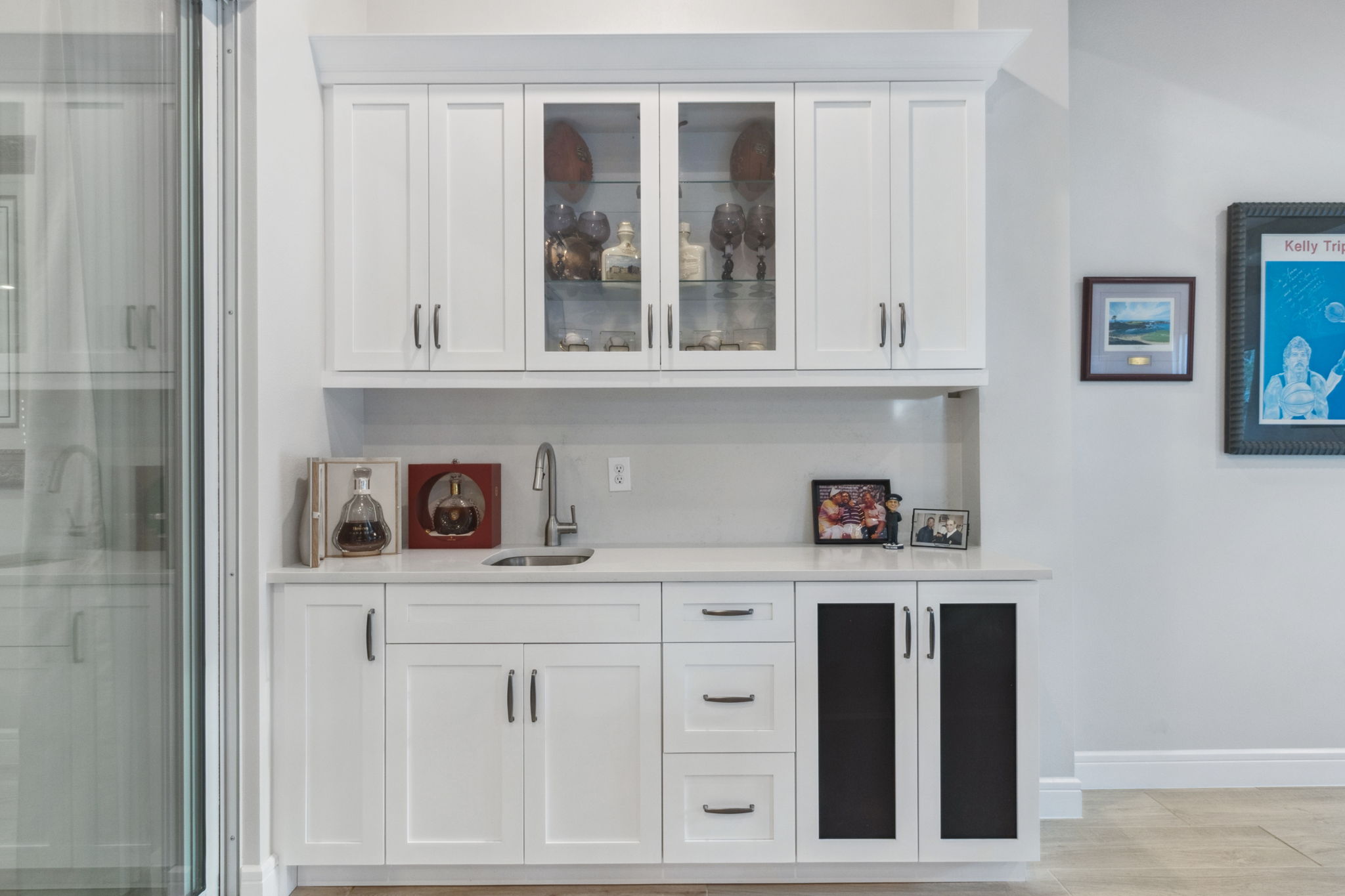 wet bar in great room