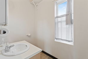  Photo 48