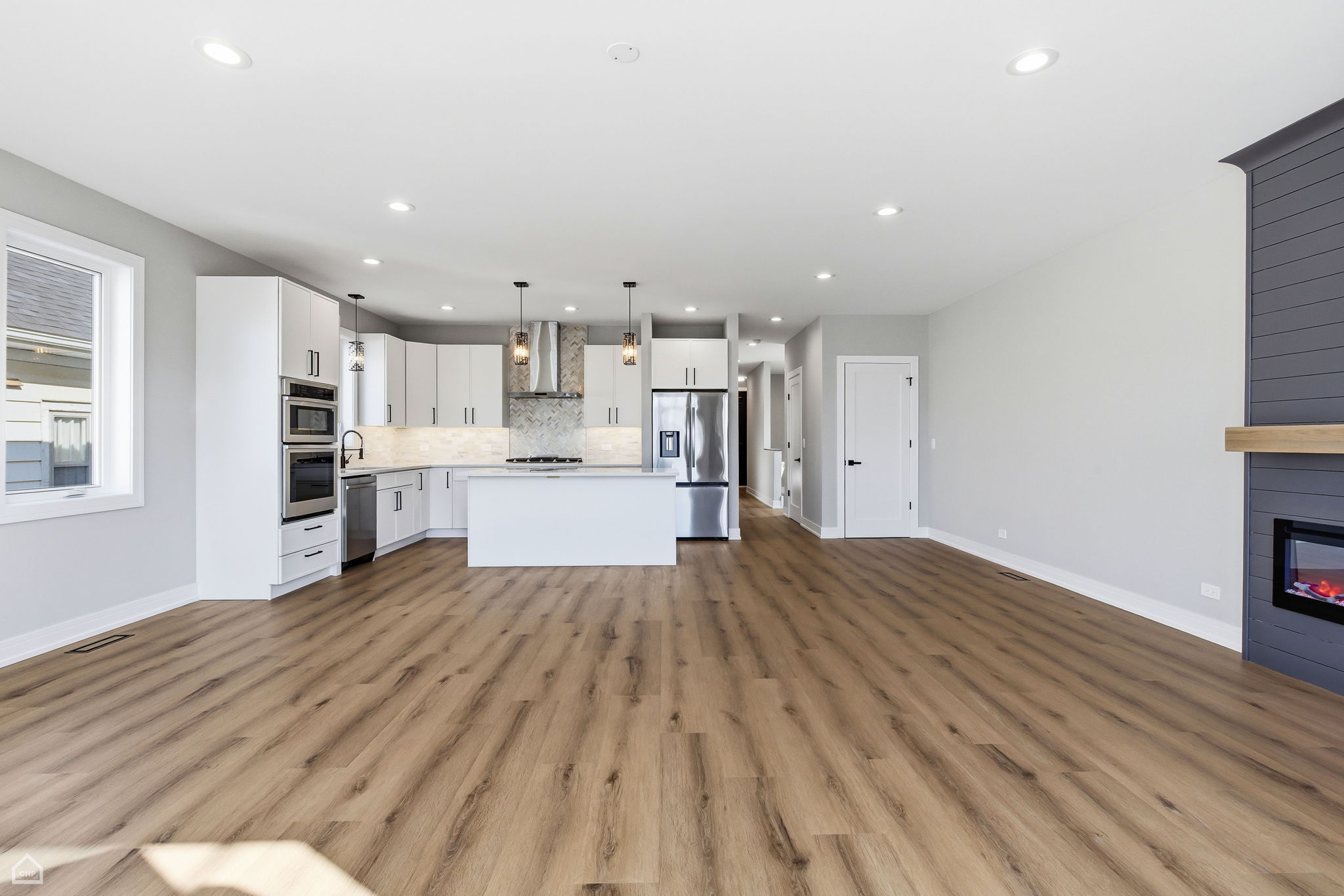 2724 Budd St - Karen Biazar_CHP2026_007