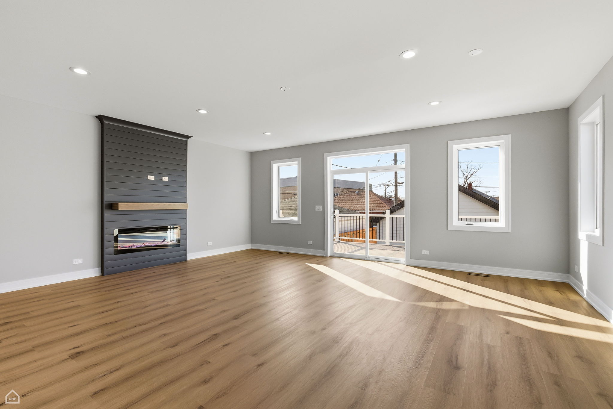 2724 Budd St - Karen Biazar_CHP2026_009