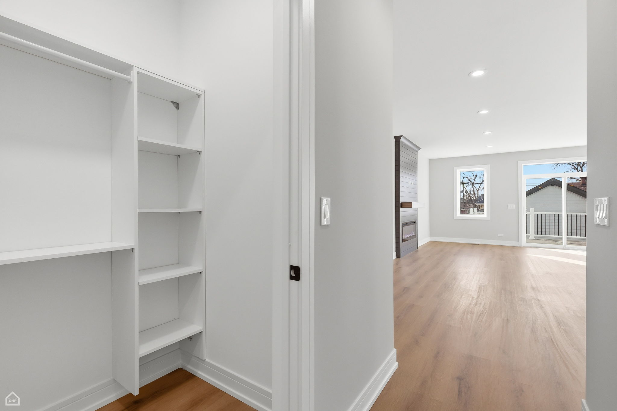 2724 Budd St - Karen Biazar_CHP2026_040