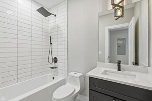 2724 Budd St - Karen Biazar_CHP2026_029