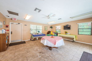 18-Clubhouse