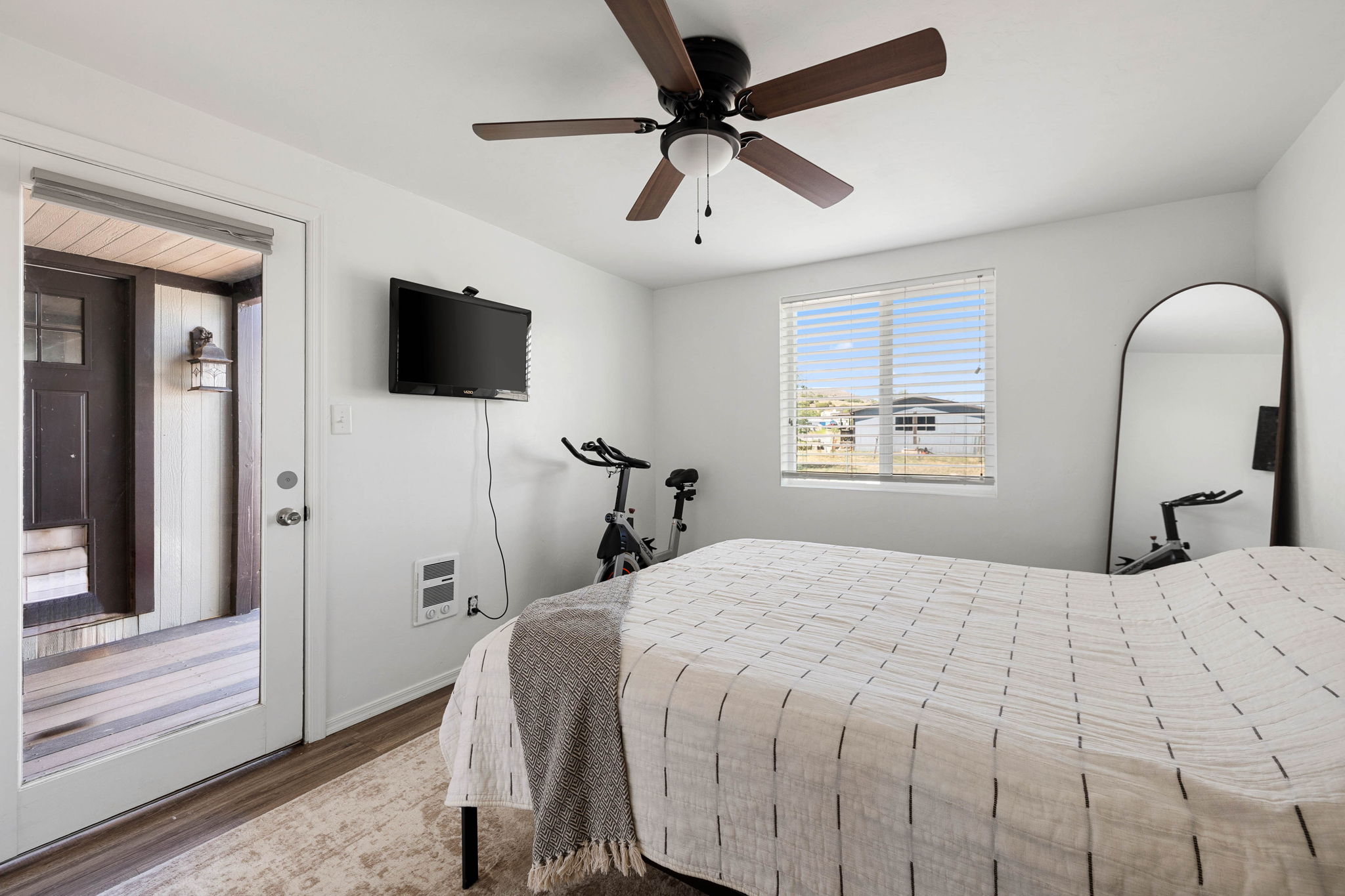 Bedroom 2 (2)