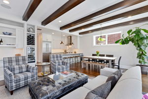 2725 N Wilton Ave 3_002