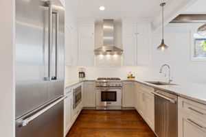 2725 N Wilton Ave 3_008