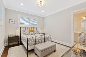 2725 N Wilton Ave 3_017
