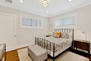2725 N Wilton Ave 3_018