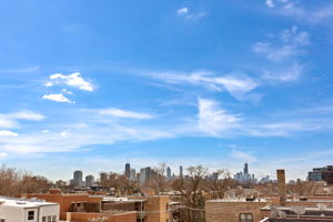 2725 N Wilton Ave 3_032