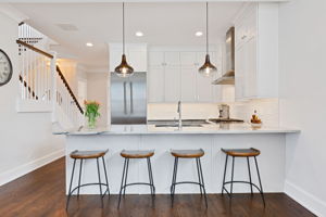 2725 N Wilton Ave 3_033