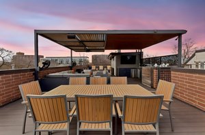 2725 N Wilton Ave 3_027 day to dusk