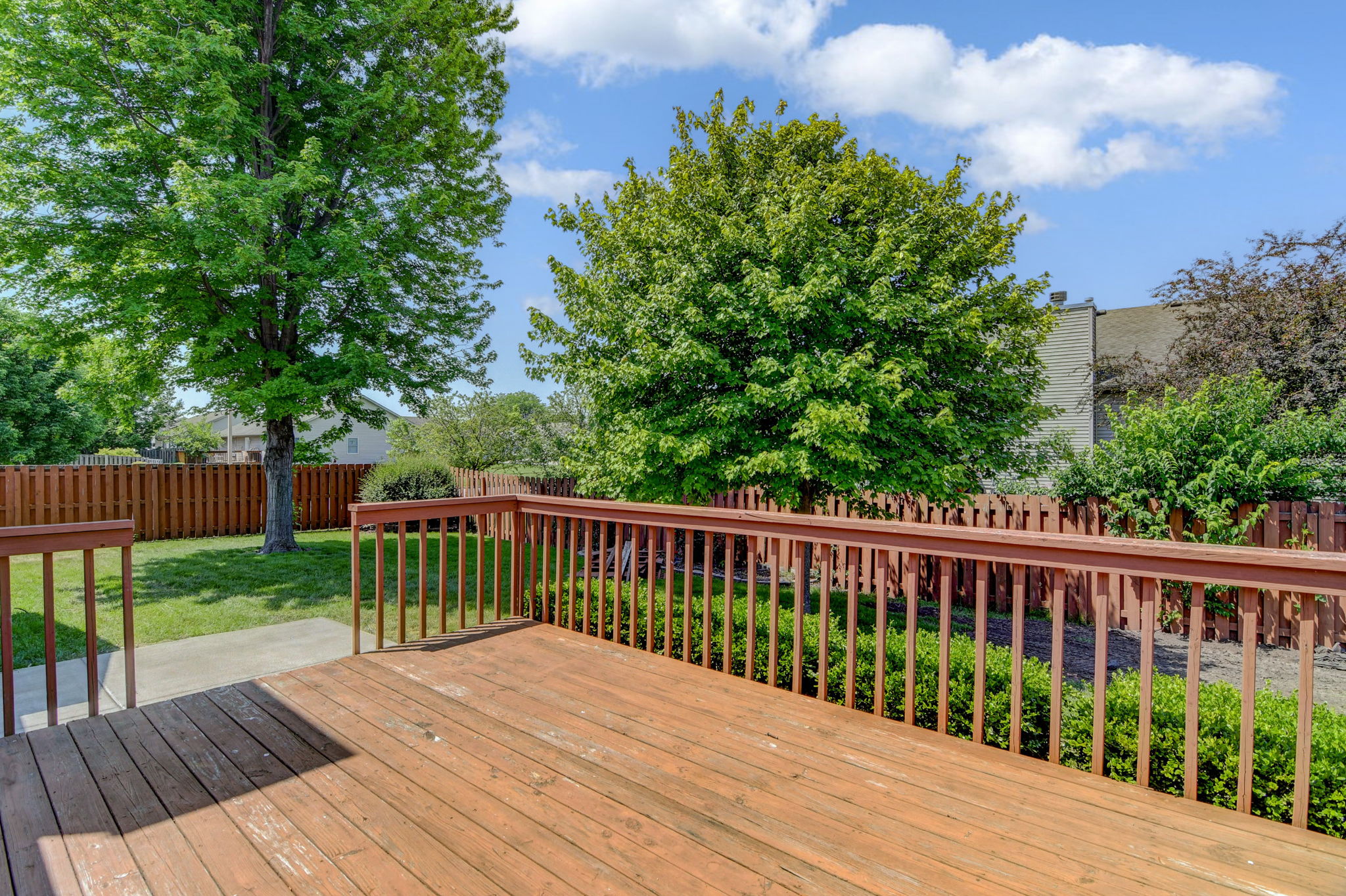 2725 Wordsworth Dr, Springfield, IL 62711 Design Eyes Photography