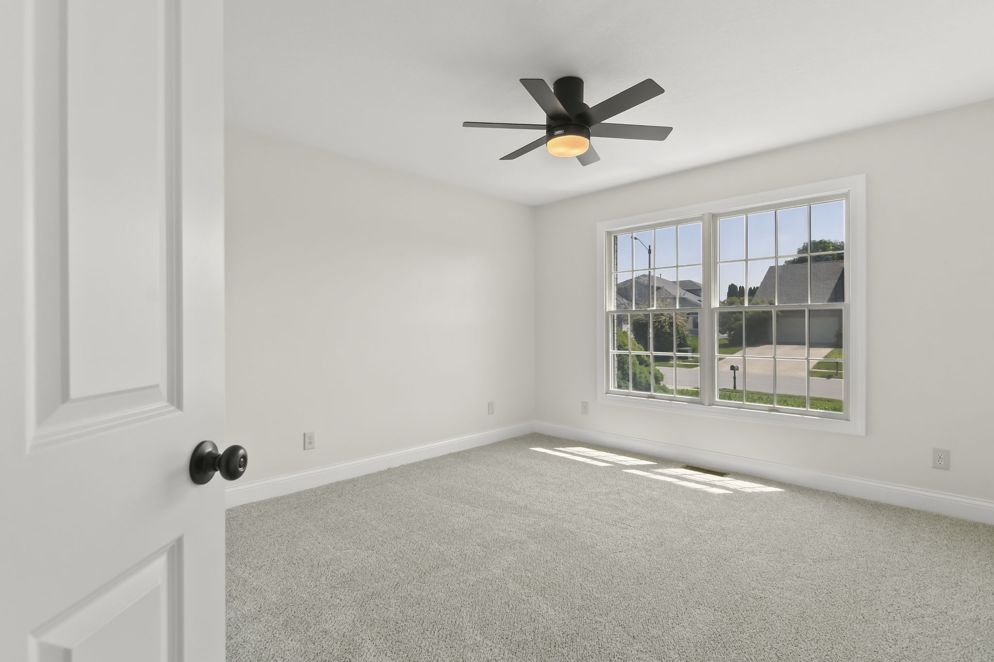 2725 Wordsworth Dr, Springfield, IL 62711 Design Eyes Photography