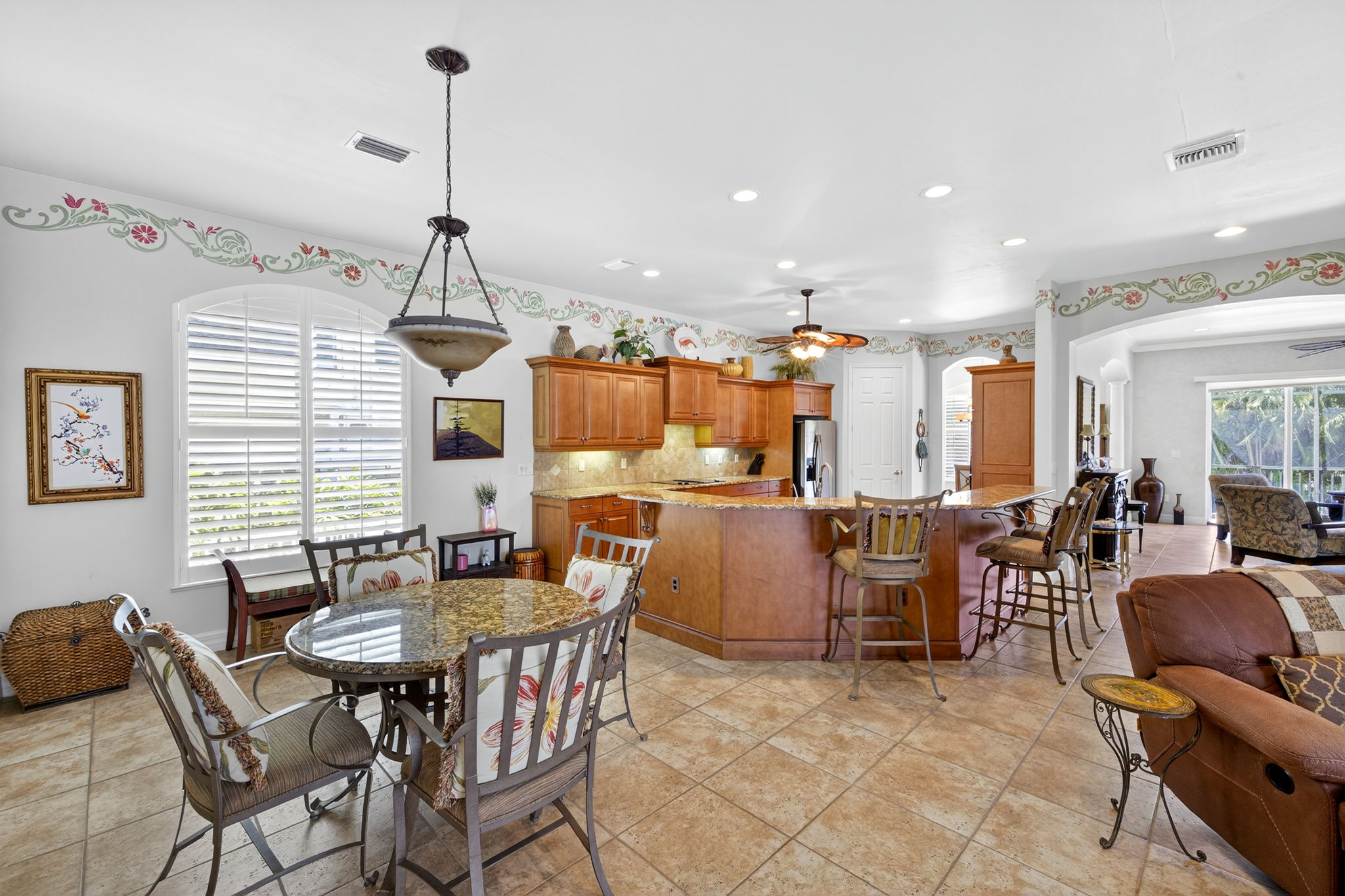 Breakfast Nook 1 of 2