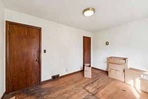 Beck St-S1104-016.jpg