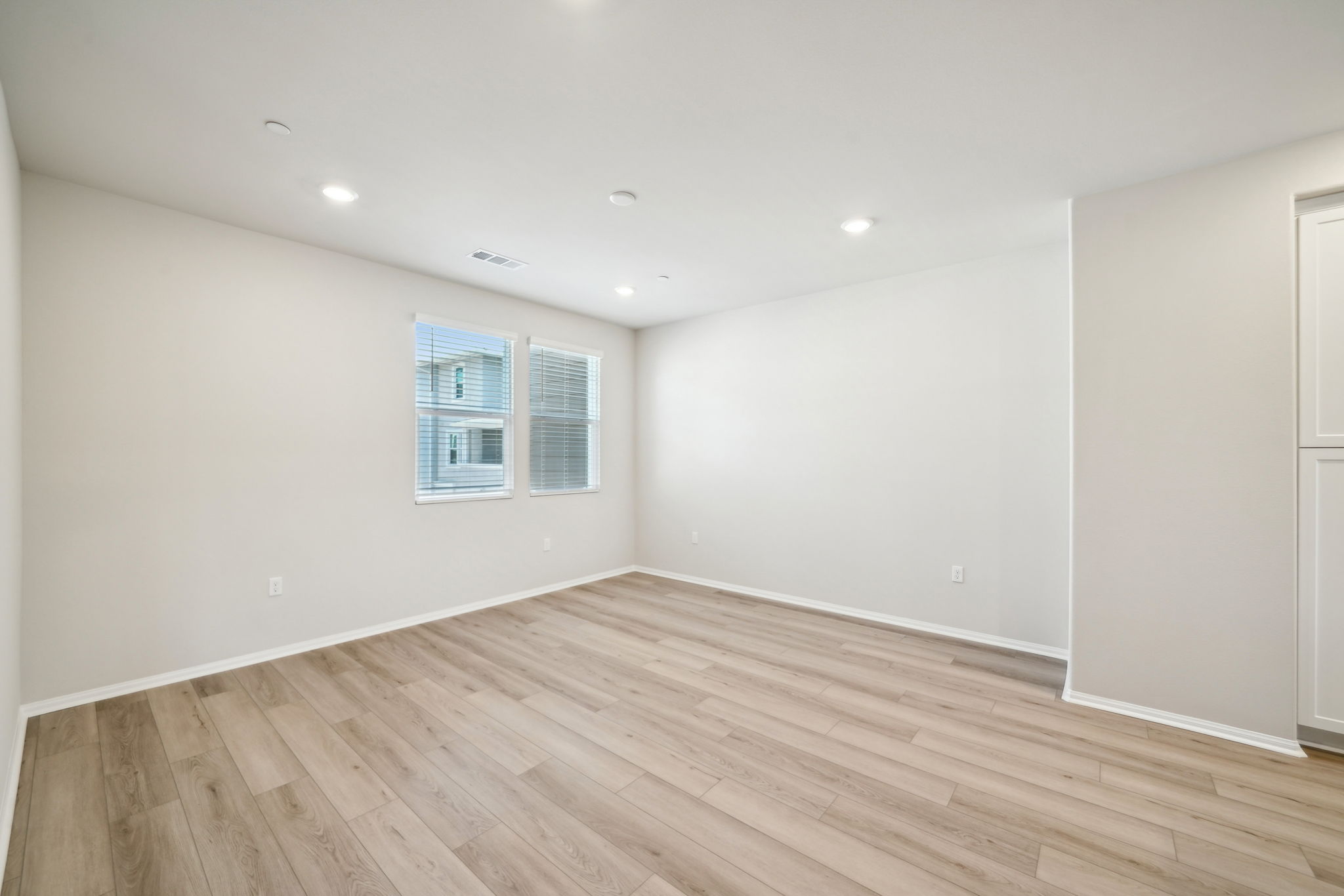 So Cal - The Knoll Community - 2726 Corzier Court Pomona CA 91767-022