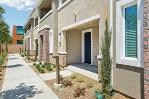So Cal - The Knoll Community - 2726 Corzier Court Pomona CA 91767-001