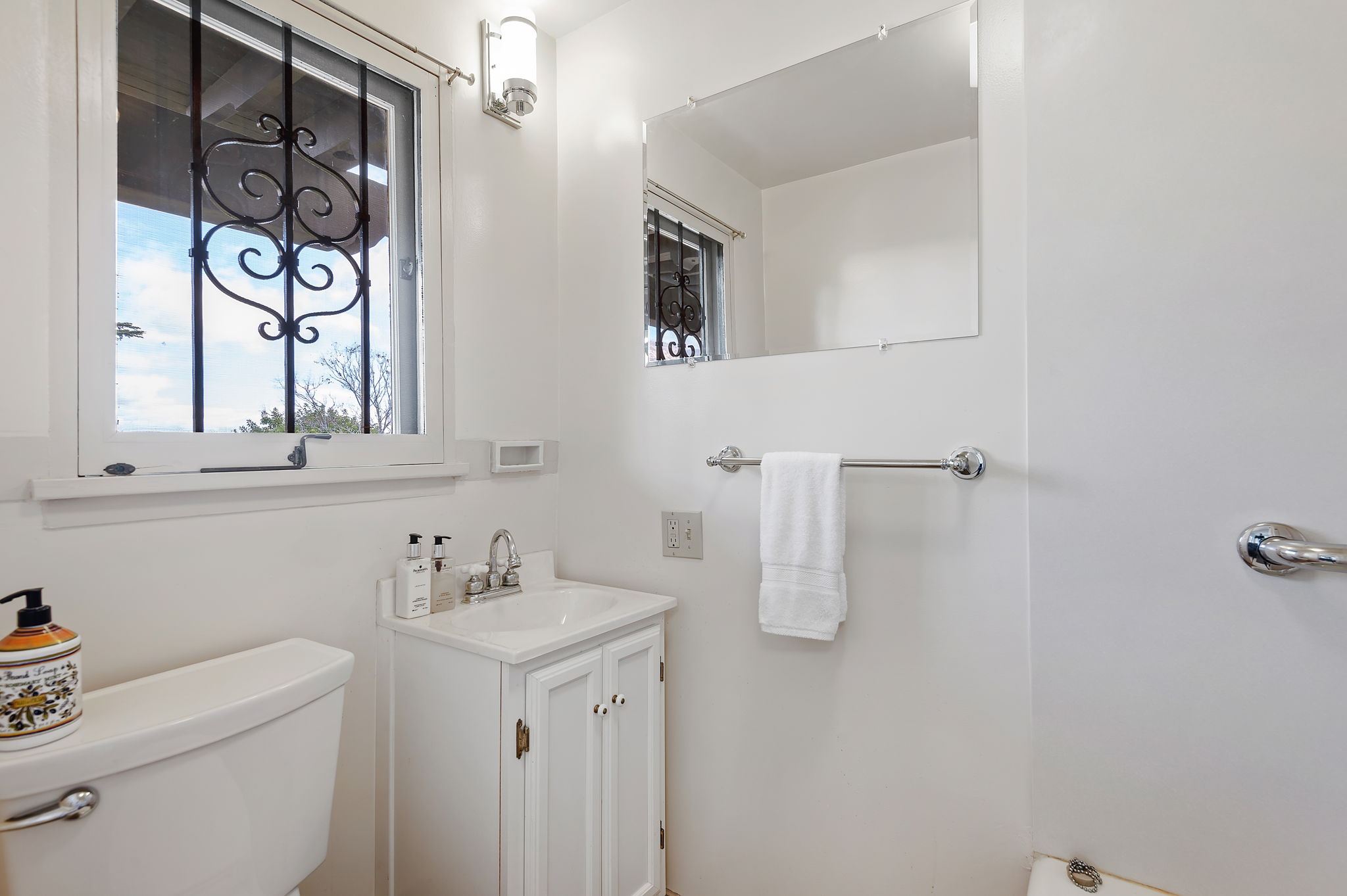 36 - Downstairs Bathroom