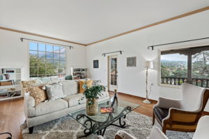 08 - Living Room