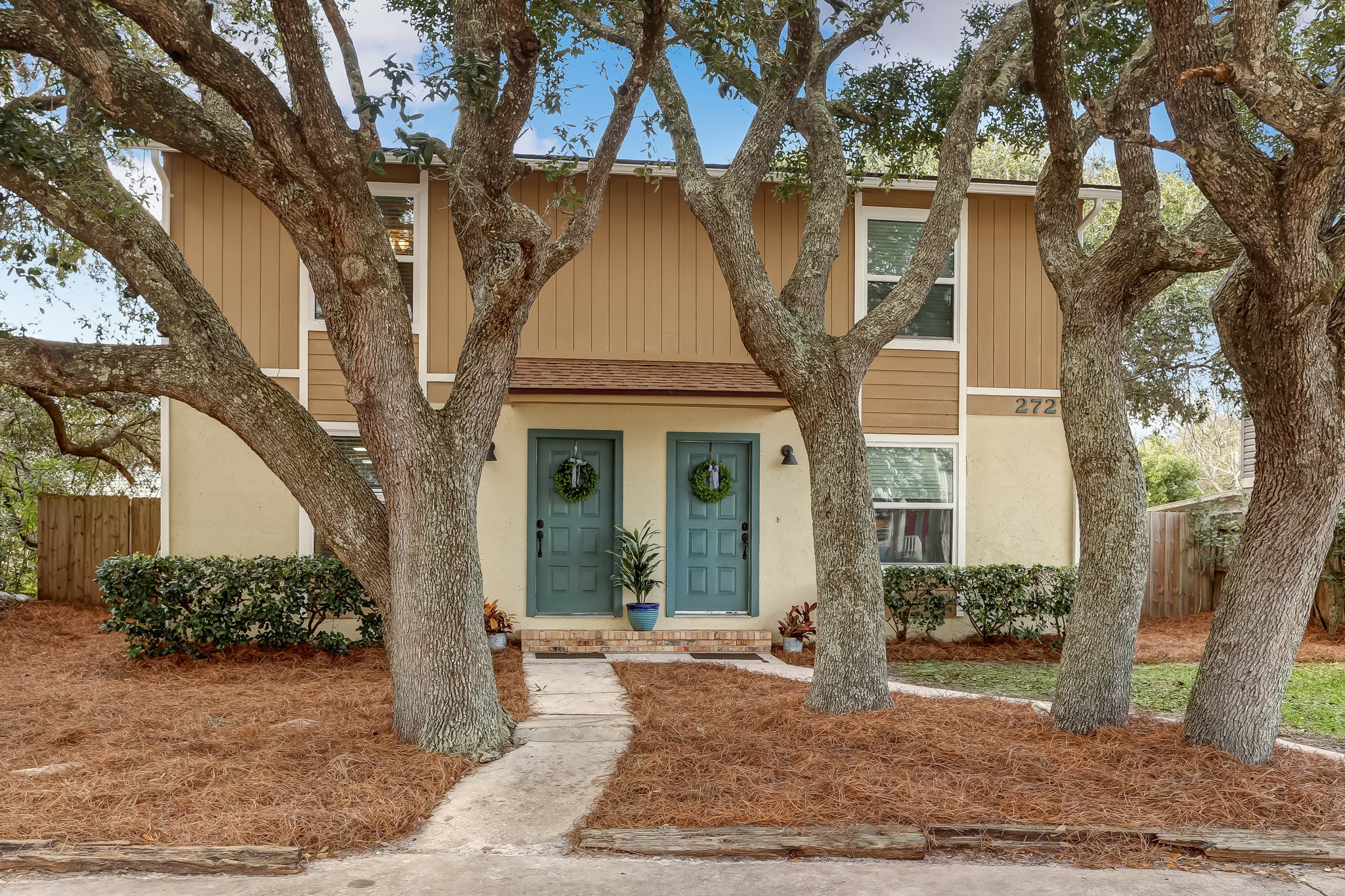 Beach duplex: one block from ocean!