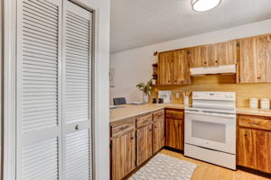 Kitchen has good-sized pantry...