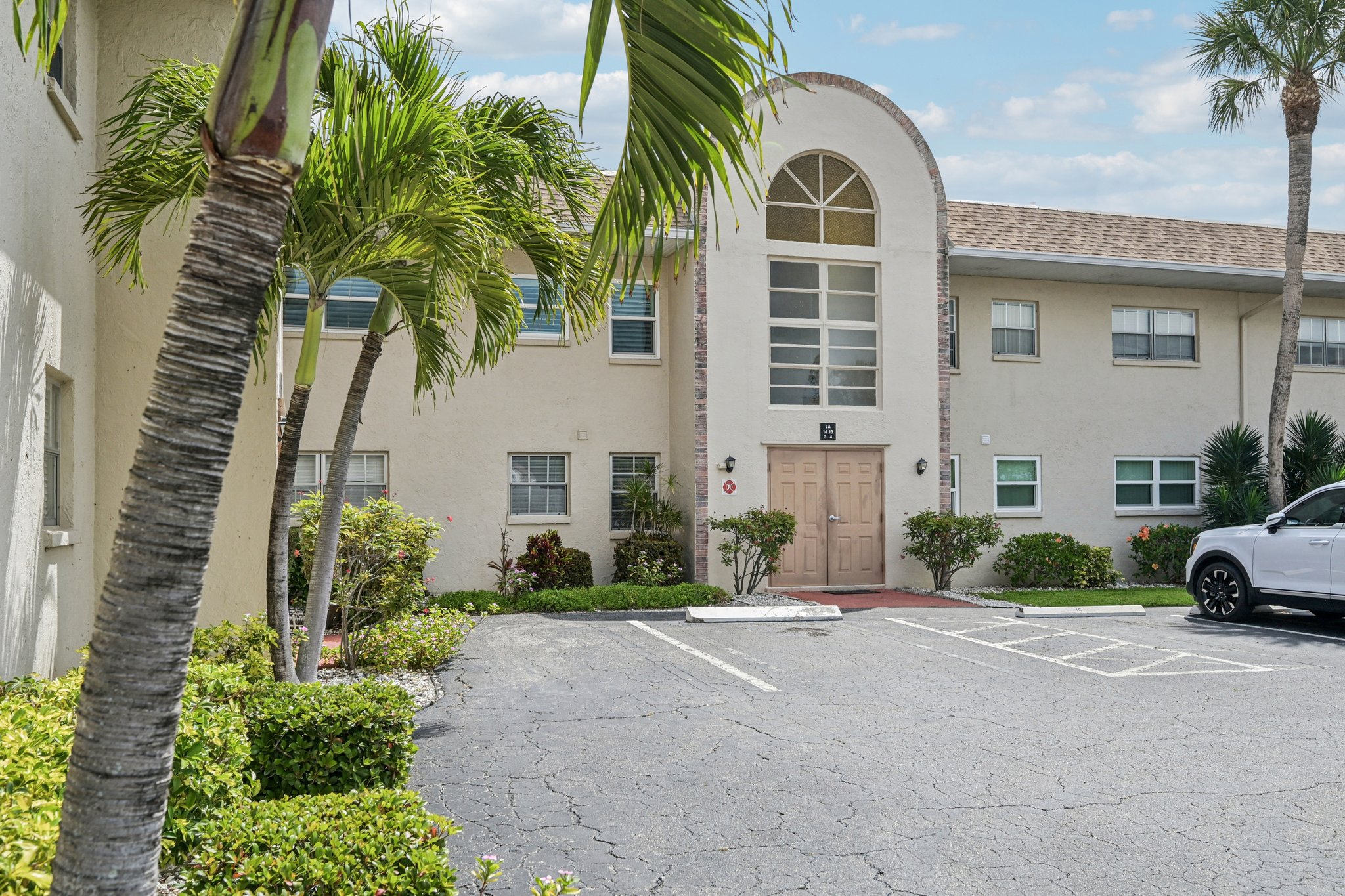 75th St W 7A 14-S2603-002.jpg