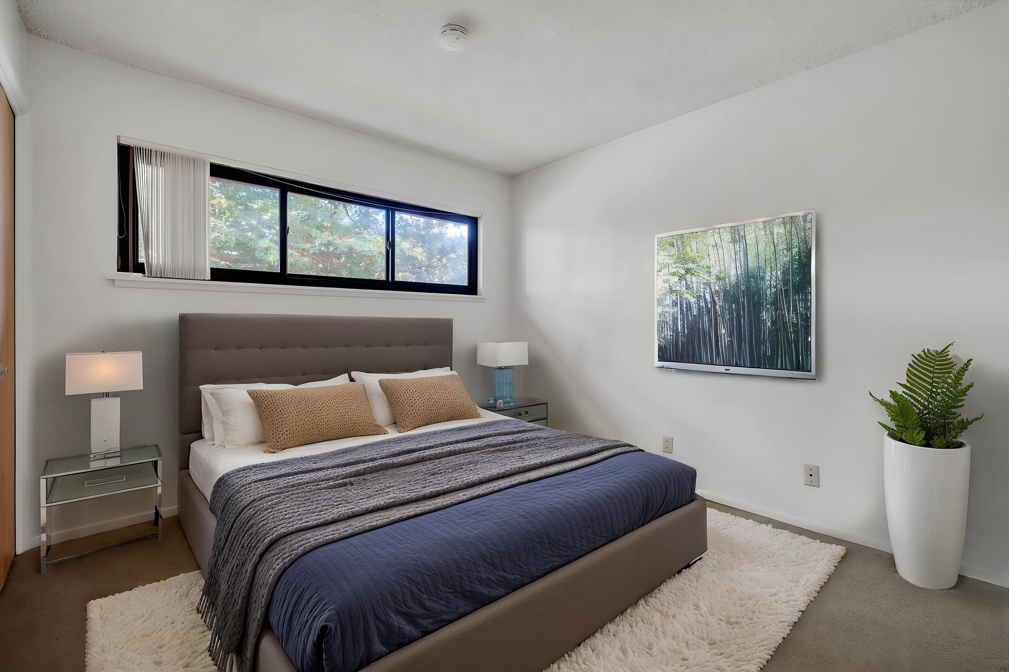 DSCF3245 virtually staged.jpeg