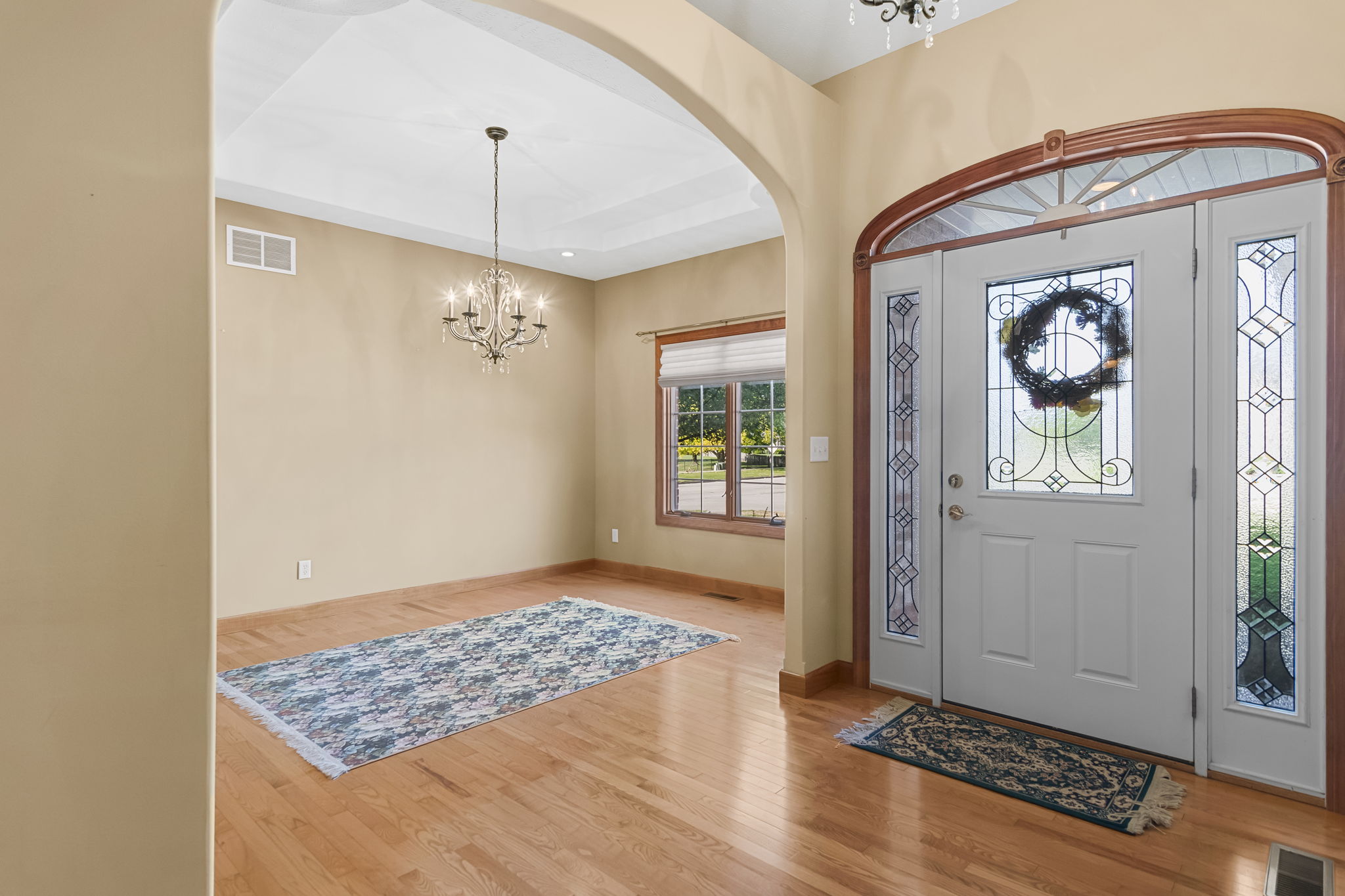 Foyer/Dining Room