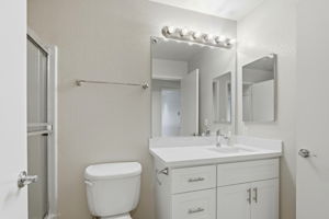 019_F8_2728 Somerset Park Cir
