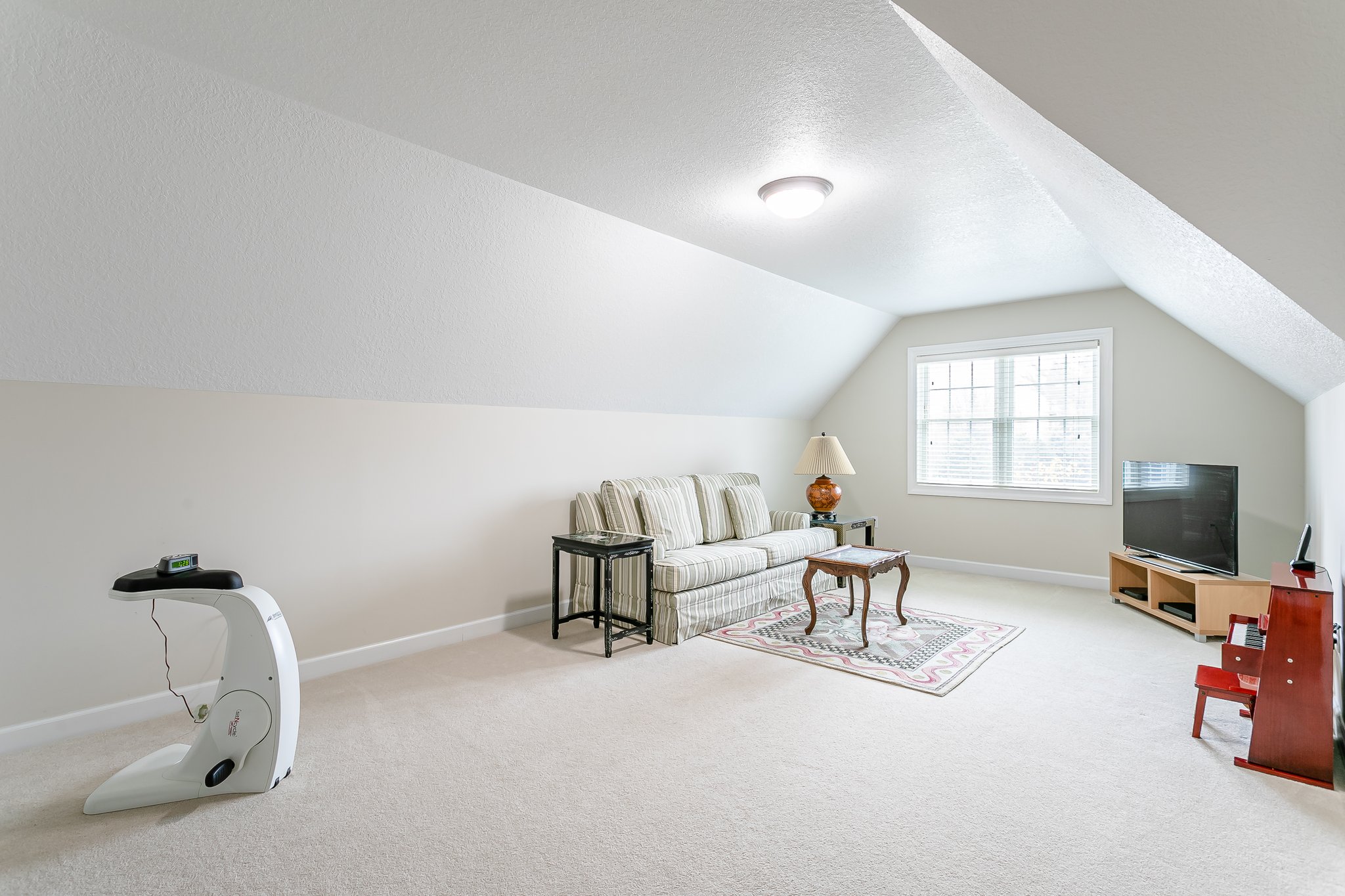 273 Eastham Ct, Webster, NY 14580, USA Photo 32