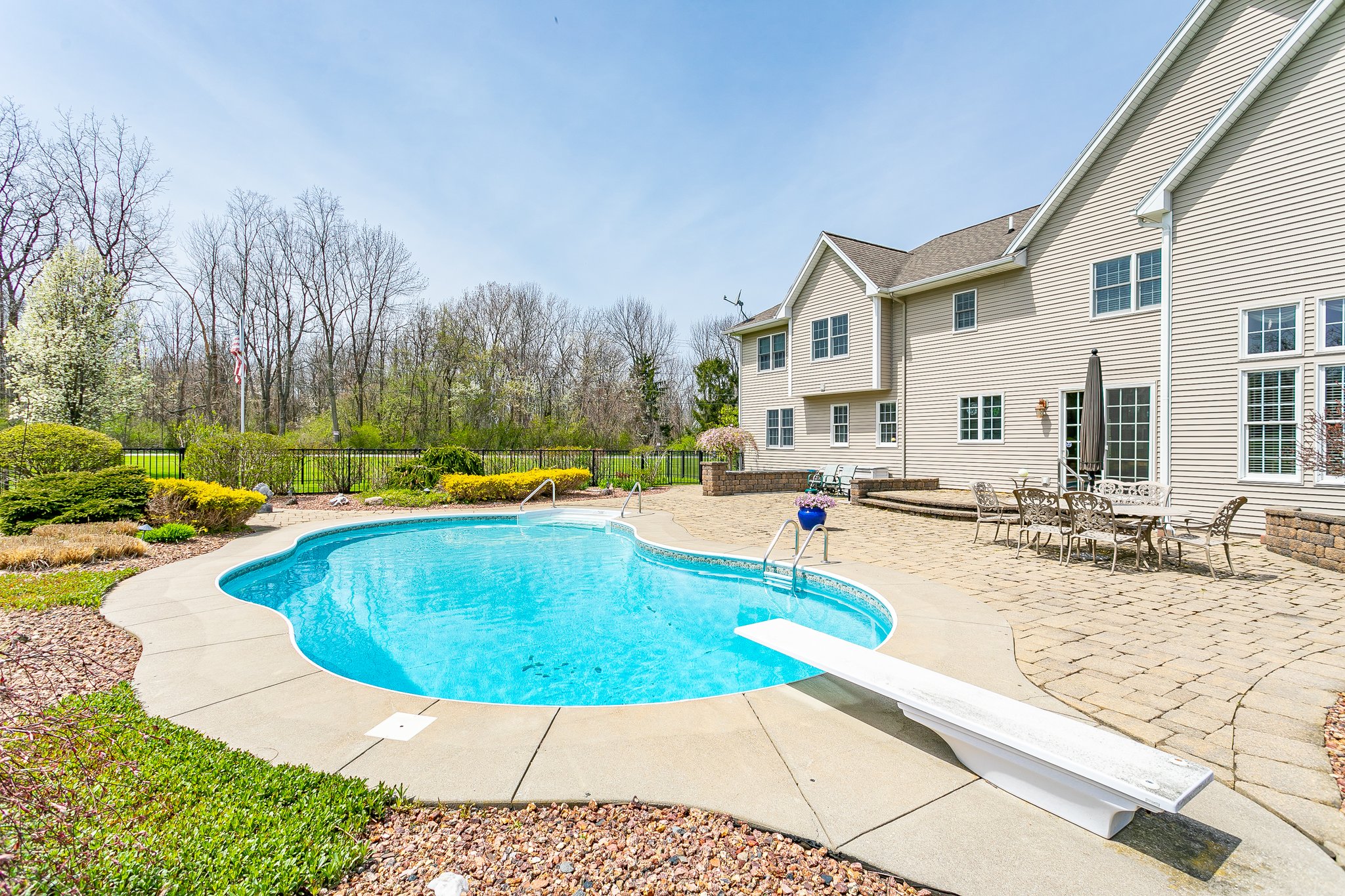 273 Eastham Ct, Webster, NY 14580, USA Photo 35