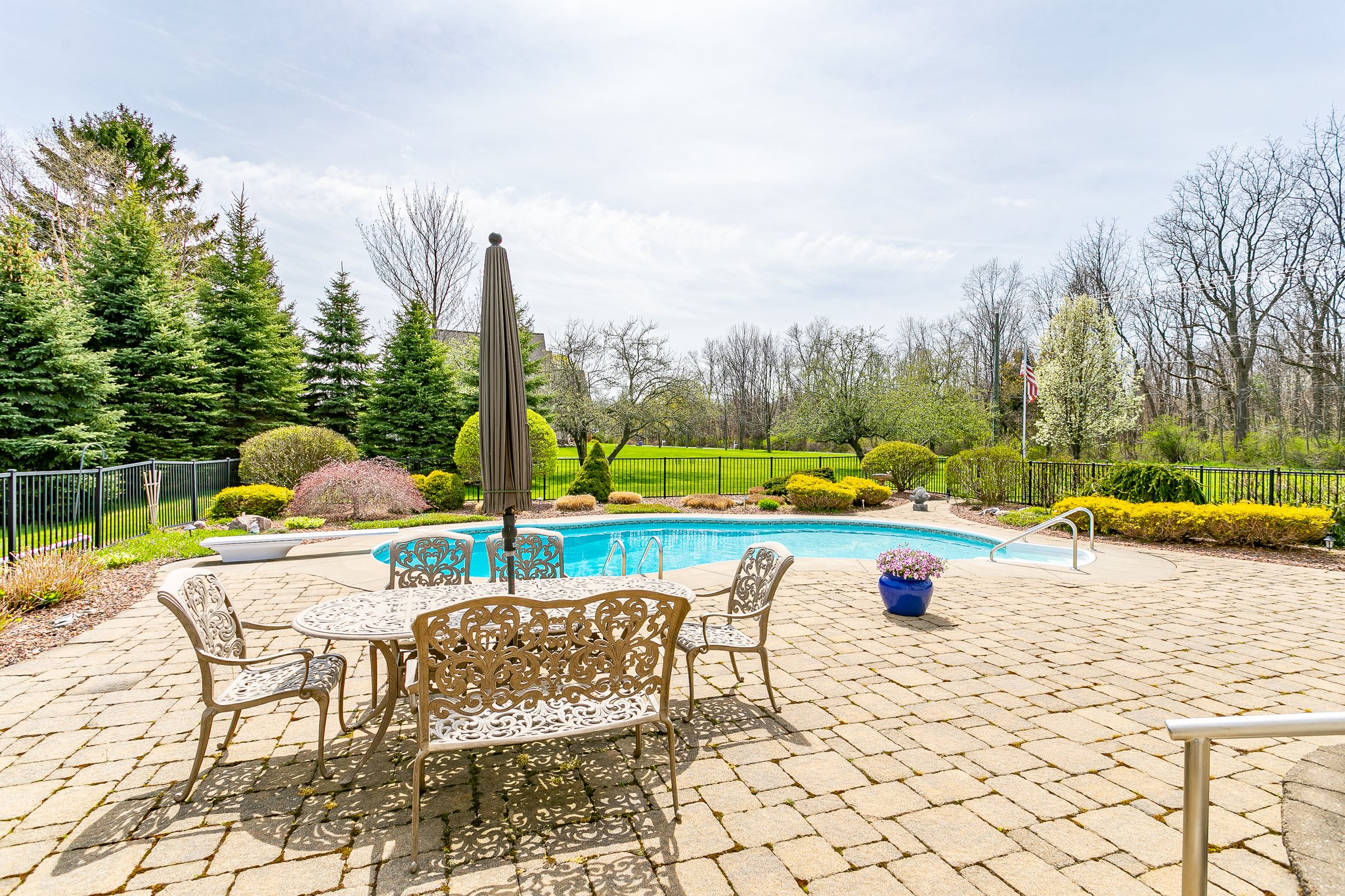 273 Eastham Ct, Webster, NY 14580, USA Photo 36