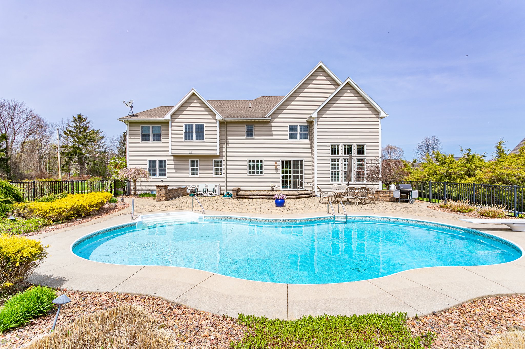273 Eastham Ct, Webster, NY 14580, USA Photo 34