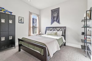 Christine Ln-S1803-033.jpg